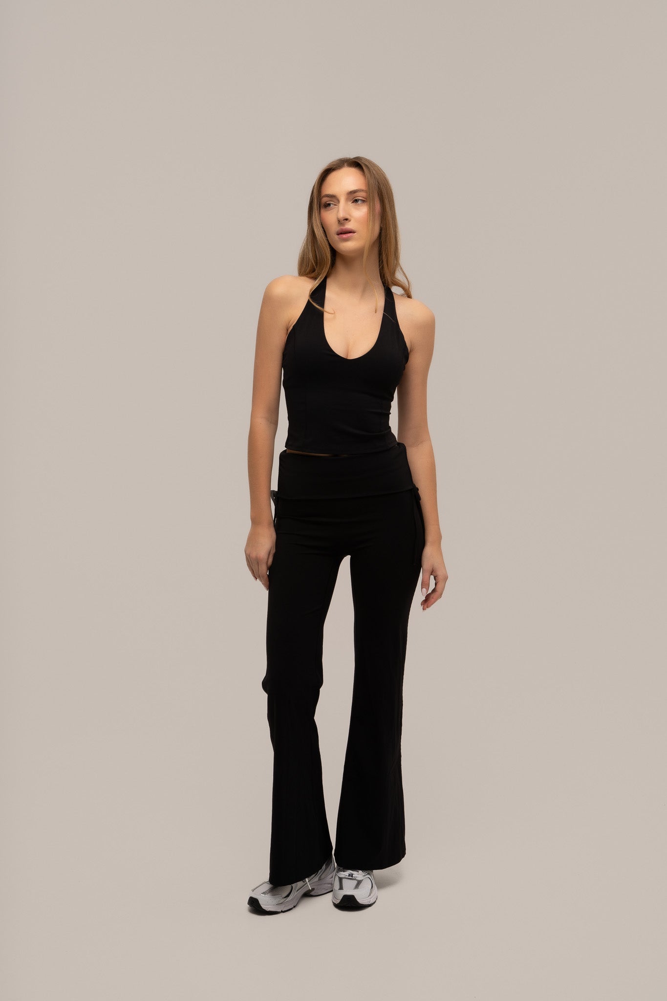 FLOW Juodos Tamprės