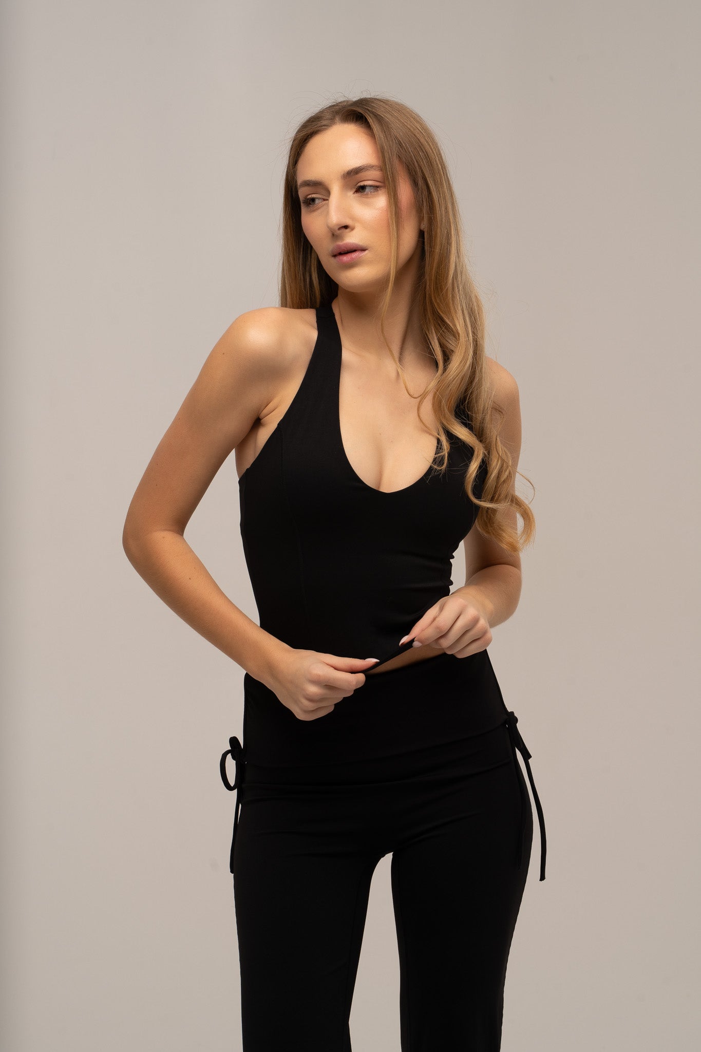 FLOW Juodi Marškinėliai