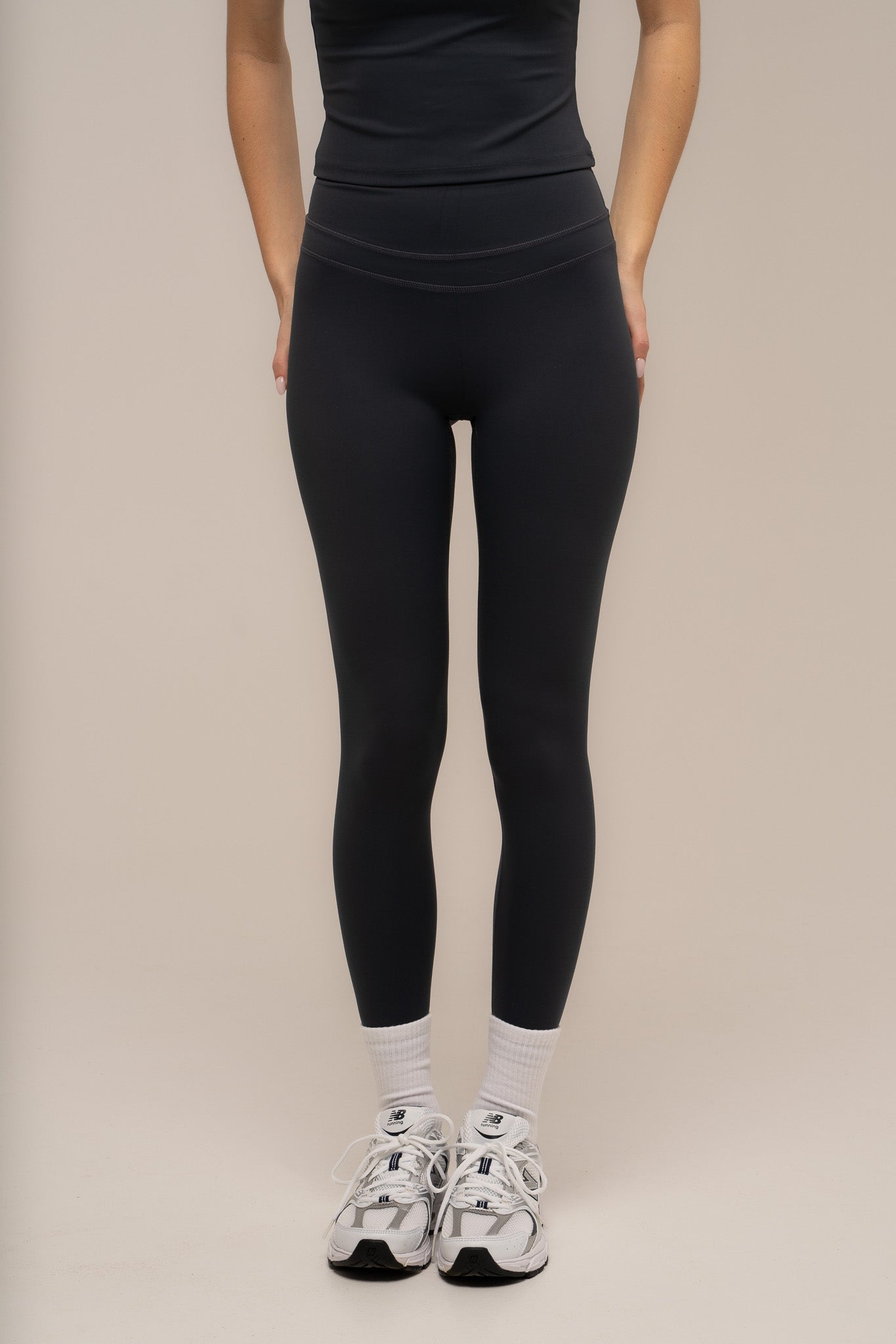 SCULPT Pilkos Tamprės