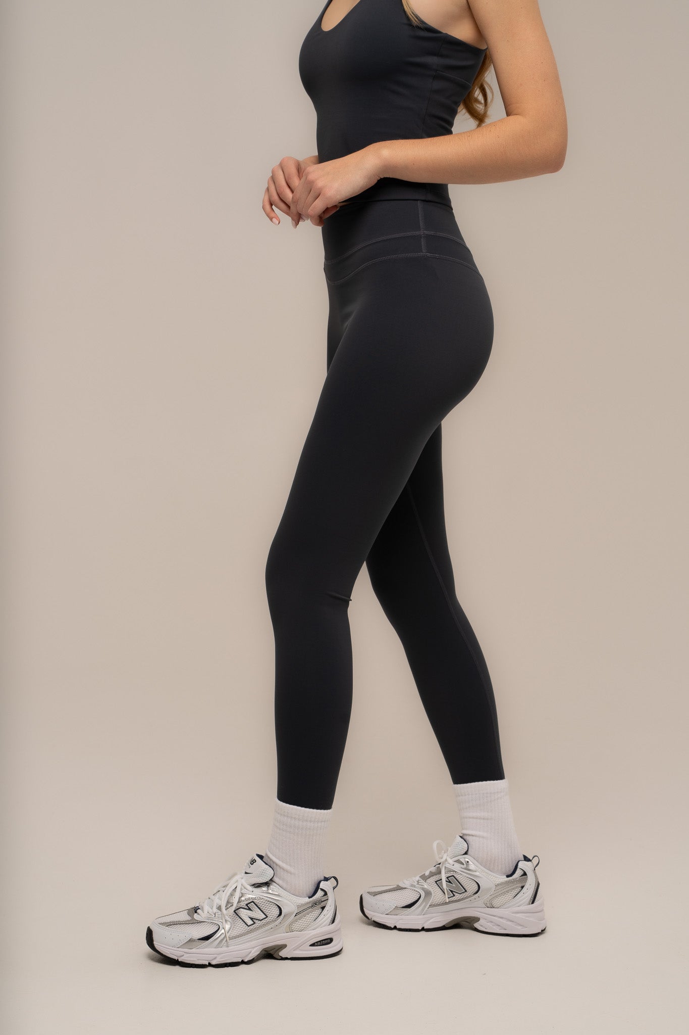 SCULPT Pilkos Tamprės